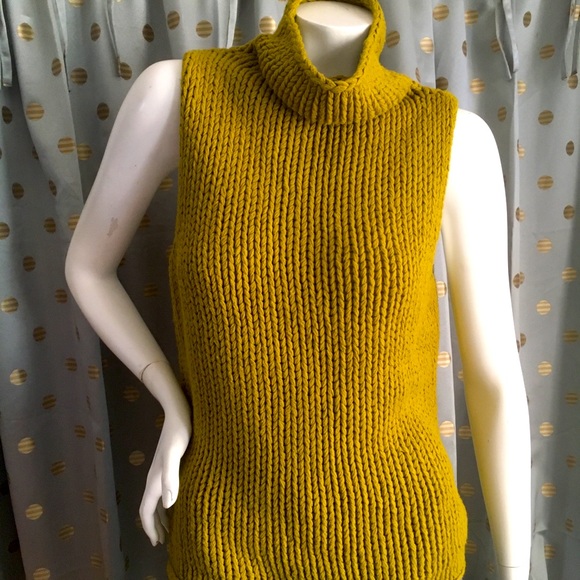 Kate Hill Wool Sleeveless turtleneck Sweater